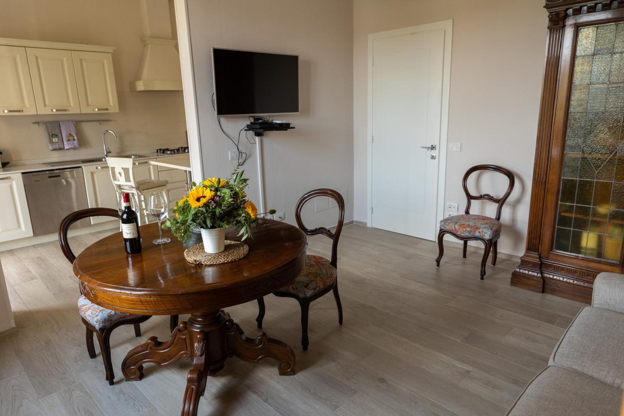Modern In The Heart Of Appartamento